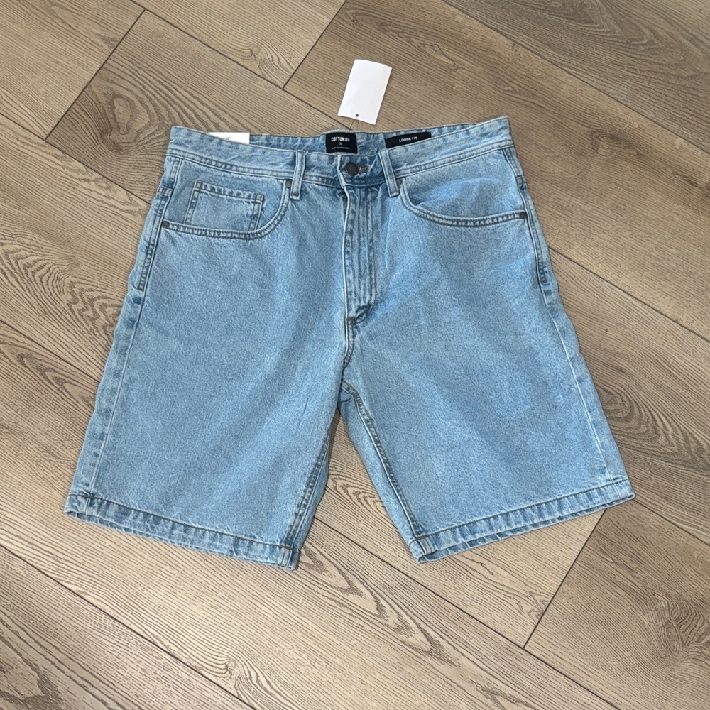 NWT Cotton:On brand 100% cotton denim jorts. Men's 32, loose fit. Classic look!